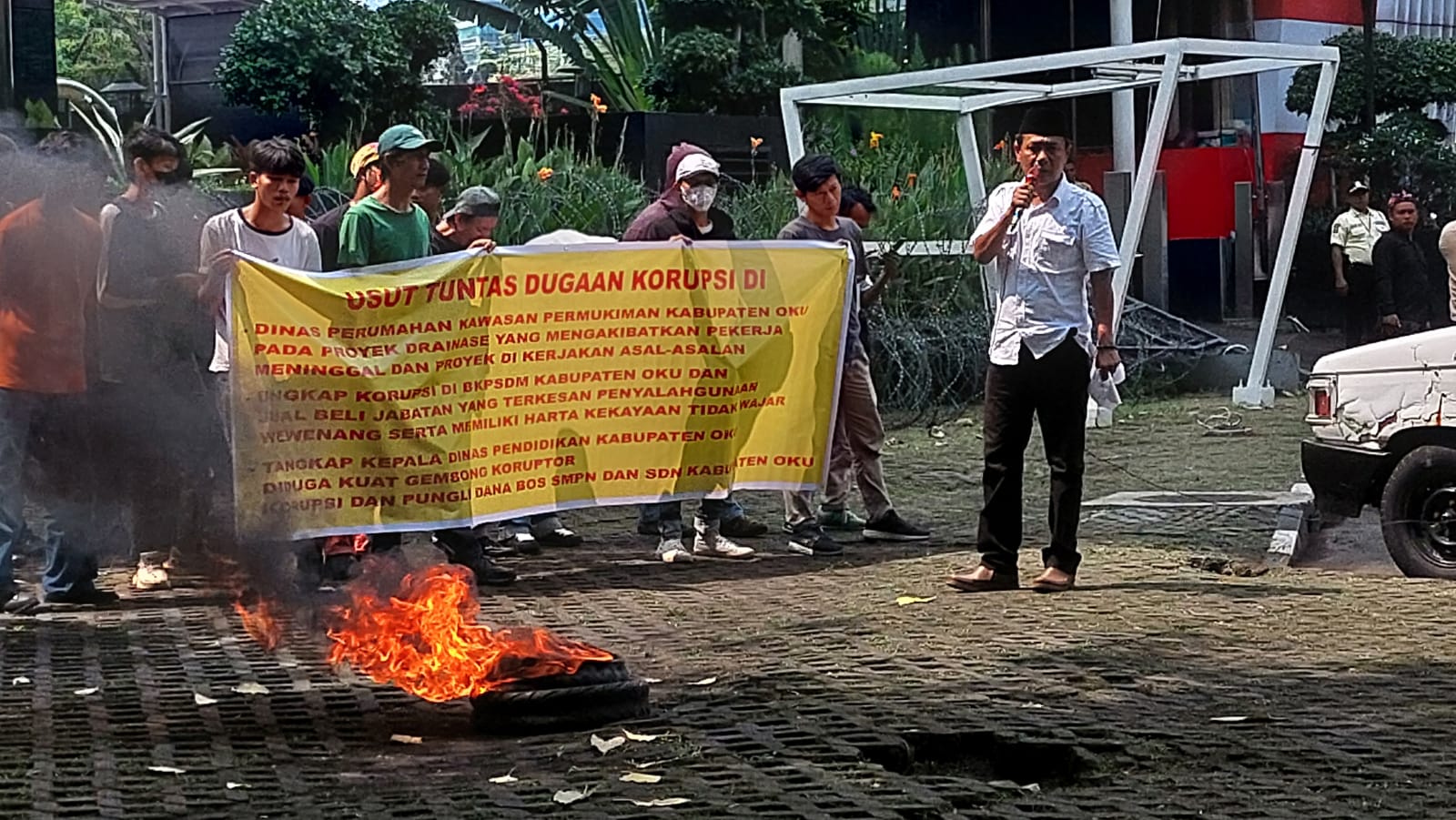 Massa GPR demo di de0an gedung KPK, Rabu (16/4/2025). Foto: istimewa