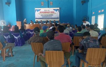 Pemdes Tanjung Makmur saat menggelar Musdes, Rabu (23/7/2025). Foto: Erham